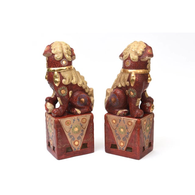 1950's Rare Kutani Japanese Ceramic Hand Painted 22 Carat Gold Painted Foo Dog Lions Pair Of For Sale - Image 4 of 12
