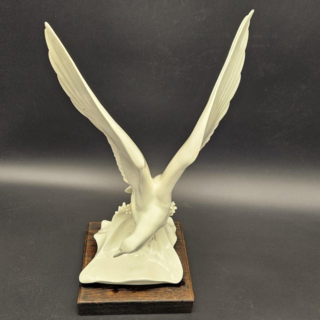 Porcelain Seagull on a Wave by Max Esser for Meissen, 1937 For Sale - Image 6 of 7
