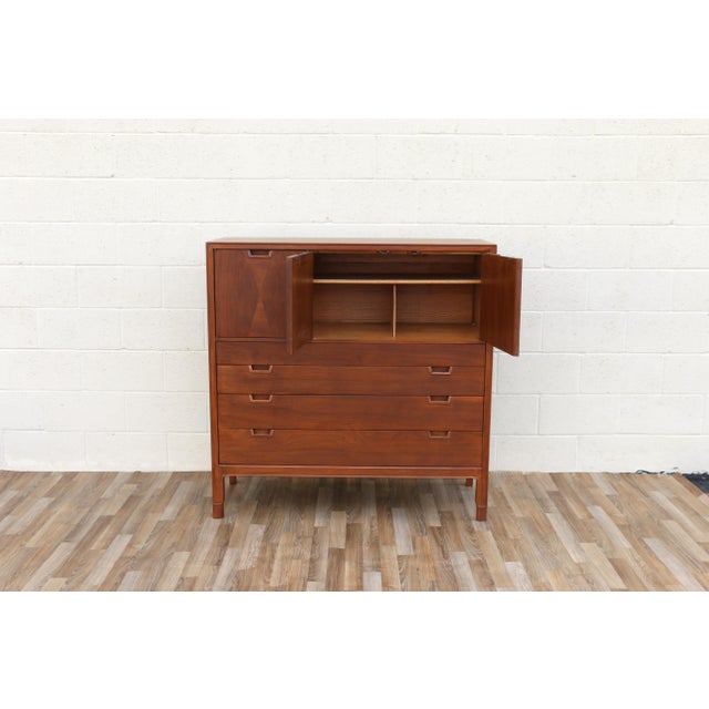 Wood John Stuart for Mt. Airy “Janus Collection” Mid-Century Walnut Highboy Dresser, C. 1970s For Sale - Image 7 of 18