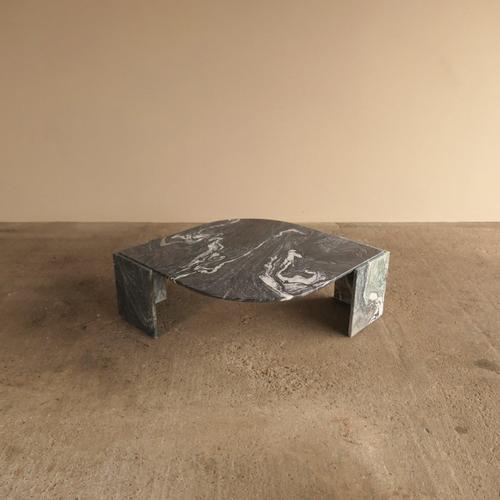 Cipollino Marble Coffee Table, in Good conditions.