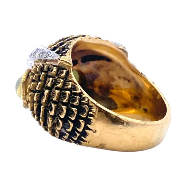 Vintage 18k Gold Diamond Owl Ring With Chrysoberyl Eyes, Size 6.5 For Sale - Image 4 of 9