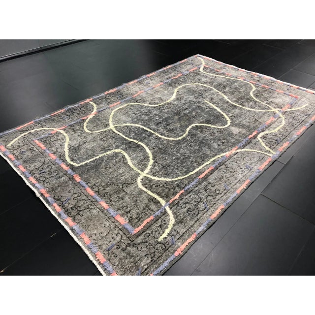 1960s Vintage Home Turkish Gray Wool Rug For Sale In Phoenix - Image 6 of 11