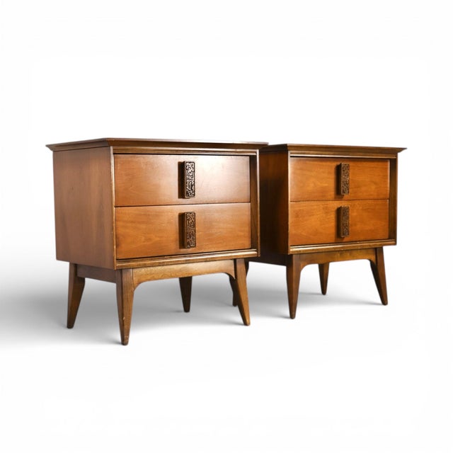 Bassett Mayan Vintage MCM Tiki Pair of Nightstands, C. 1960s, Attributed For Sale In New York - Image 6 of 11