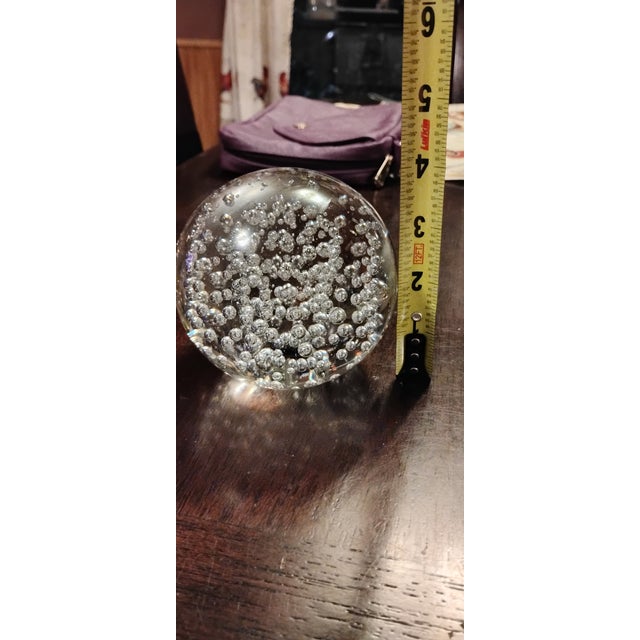 Murano 1970's Bullicante Controlled Bubbles Clear Paper Weight For Sale - Image 4 of 9