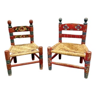 Vintage Set of 2 Hand-Painted Rancho Monterey Mexican Folk Art Children’s Ladderback Chairs With Rush Seats For Sale
