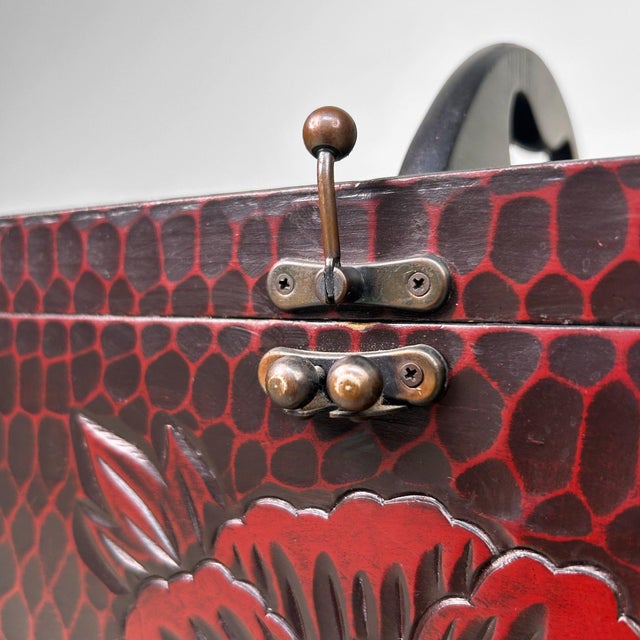 Japanese Kamakura-Bori Lacquer Make-Up Chest with Mirror, 1980s For Sale - Image 9 of 11