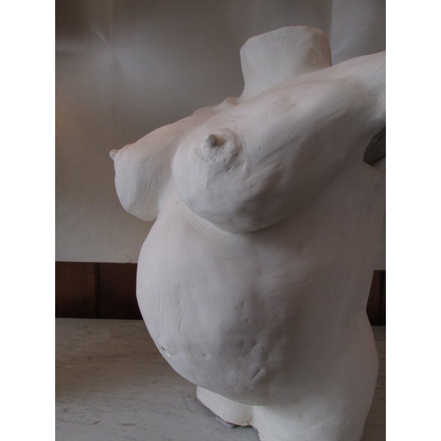 Sculpture Materials Large Vintage Plaster Figure of Nude Fertility Goddess For Sale - Image 7 of 12
