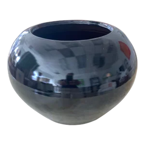Black Reflective Glaze Ceramic Cache Pot