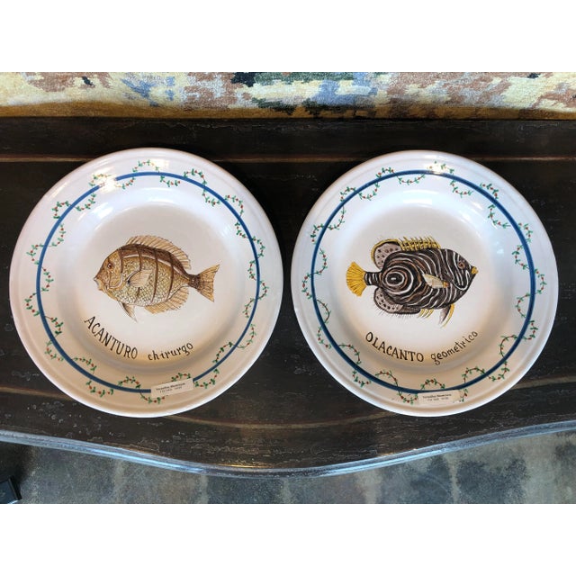 1990s Italian Hand Painted Round Ceramic Fish Wall Plates - Set of 2 For Sale - Image 13 of 13