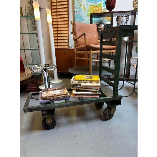 Vintage Industrial Iron Rolling Cart, Unattributed Design, USA, 1960 For Sale - Image 10 of 10