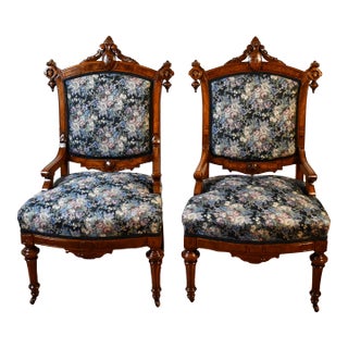 1860s Pair of Antique Victorian Carved Walnut Living Room Chairs/ Side Chairs For Sale