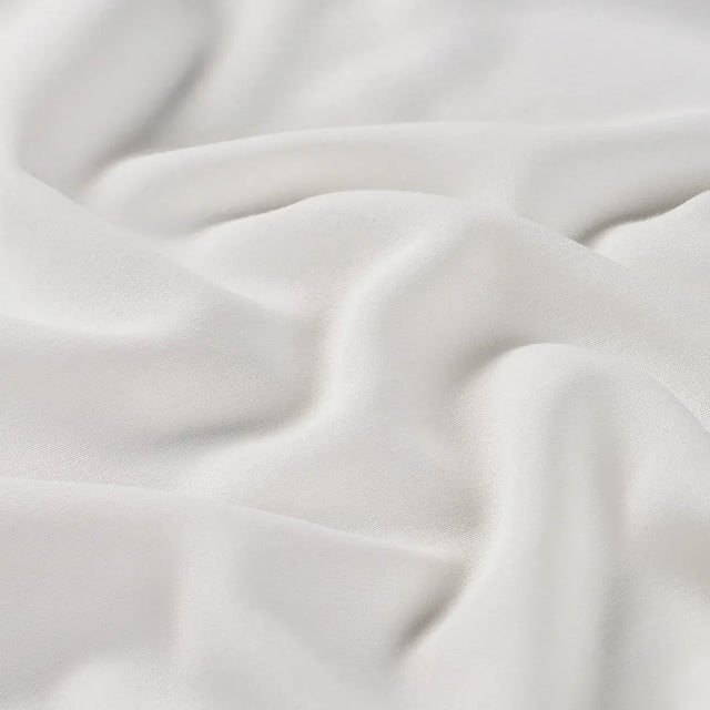 Contemporary Schumacher Summit Sheer Fabric In White For Sale - Image 3 of 3