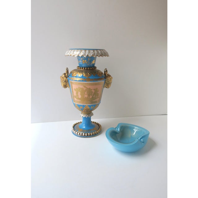Mid-Century Modern Italian Murano Blue and Gold Art Glass Bowl Alfredo Barbini, Ca Mid-20th Century For Sale - Image 3 of 11