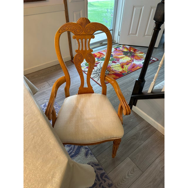 Queen Anne Set of 6 Vintage Universal Furniture Queen Anne Dining Chairs For Sale - Image 3 of 12