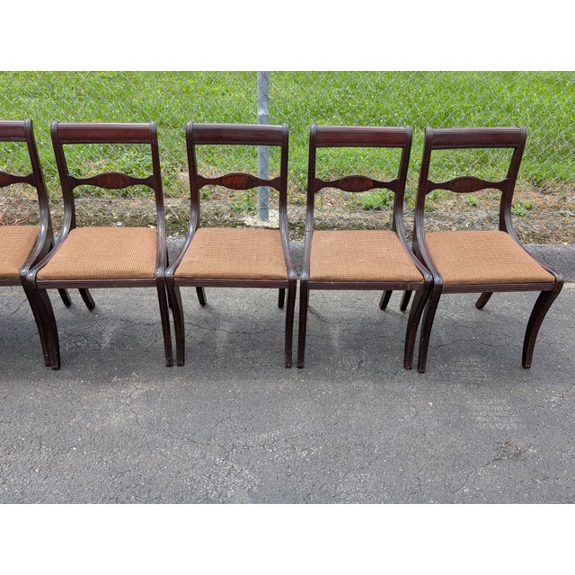 1960s Set of 8 Duncan Phyfe Style Mahogany Dining Chairs Attributed to Pennsylvania House For Sale In Washington DC - Image 6 of 12
