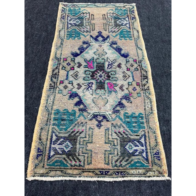 Turkish Yastik Rug 1'7" x 3'2" For Sale - Image 4 of 5