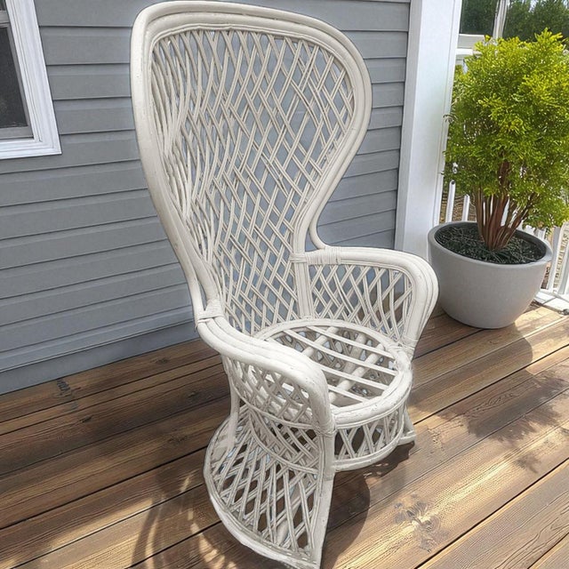 Wood 1970s Pencil Reed Rattan White Fan Back Peacock Lounge Chair For Sale - Image 7 of 16