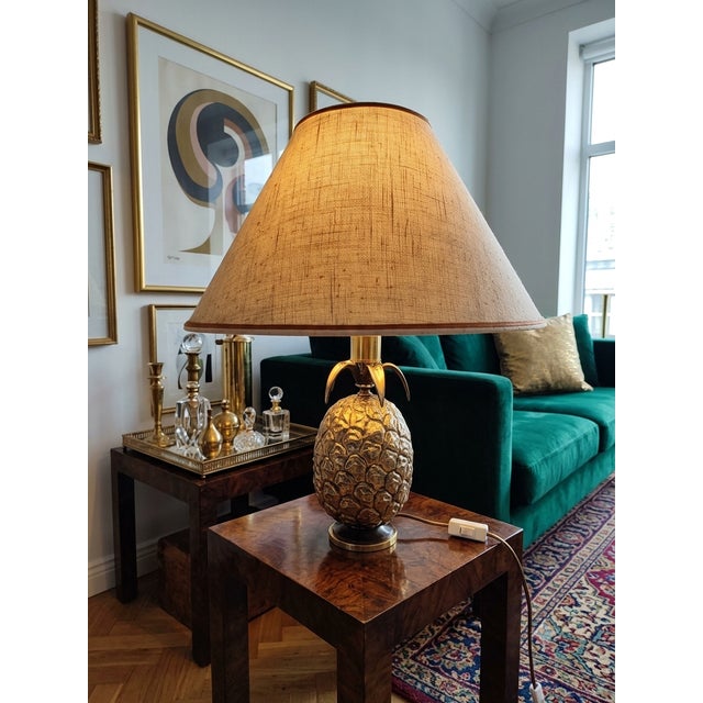 1970s Hollywood Regency Pineapple Table Lamp in Brass with Linen Shades from Maison Le Dauphin, France, 1970s For Sale - Image 5 of 18