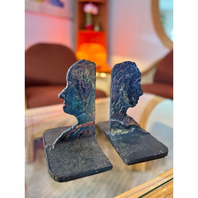 1960s A Pair of Brutalist Cast Iron Bookends Featuring Sculptural Male and Female Profile Silhouettes For Sale - Image 5 of 8
