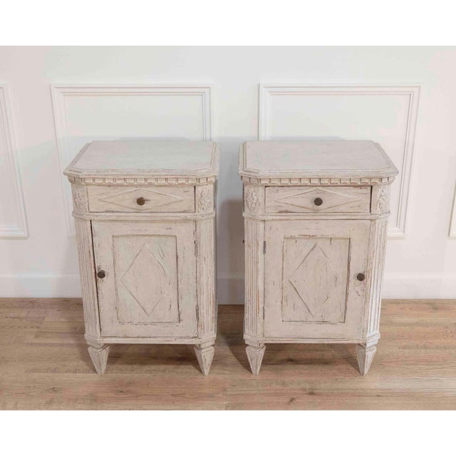 This pair of Swedish bedside tables dates to circa 1910 and reflects the understated elegance and craftsmanship associated...
