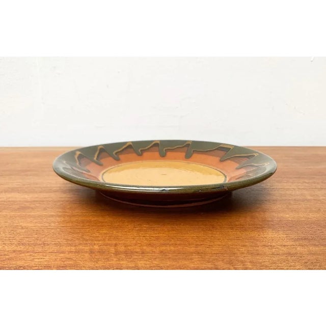 Mid-Century Wall Plaque Plate, 1960s, in Very Good conditions. Designed 1960 to 1969