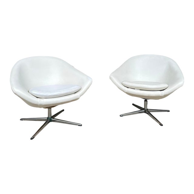 Pair of Mid-Century Modern Overman Swivel Chairs For Sale