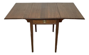 Mid 20th Century Tomlinson of High Point Drop-Leaf Side Table