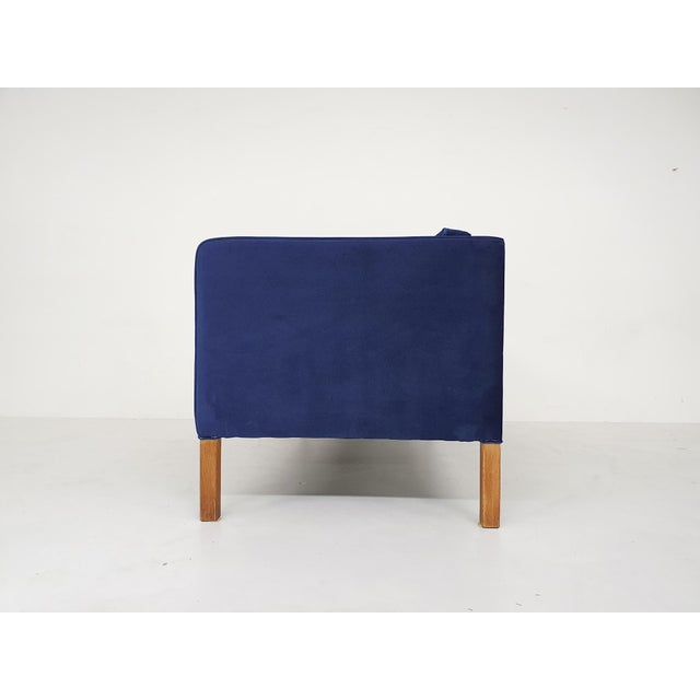 Blue Vintage Model 2335 Couch by Borge and Peter Mogensen for Fredericia, Denmark, 1975 For Sale - Image 8 of 18