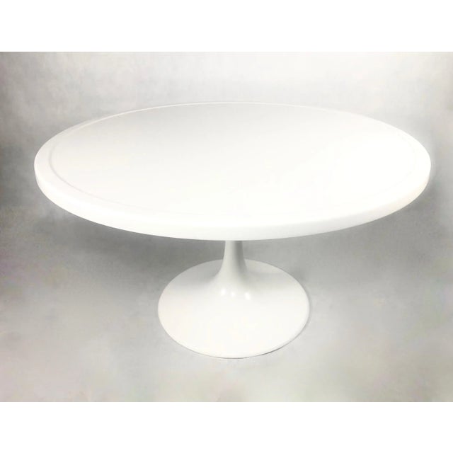 Unsigned table, comes from Germany, made of a material similar to fiberglass, called duroplast. The foot itself weighs...