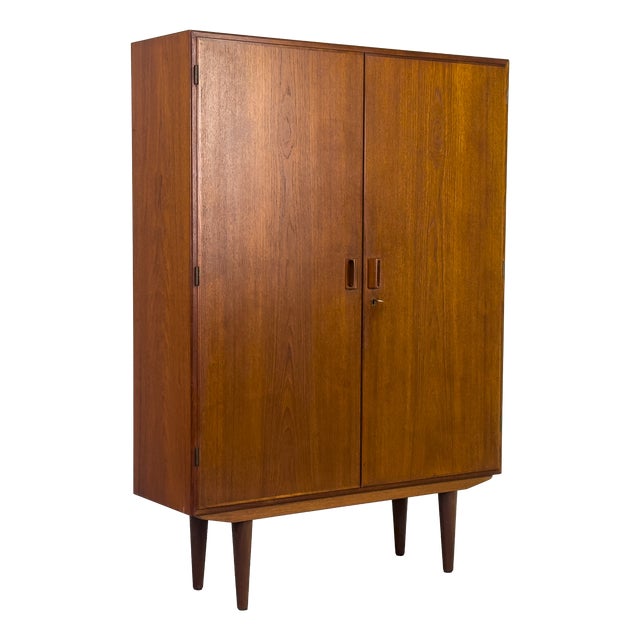 Danish Cabinet in Teak by Børge Mogensen for Søborg Møbelfabrik, 1960s For Sale