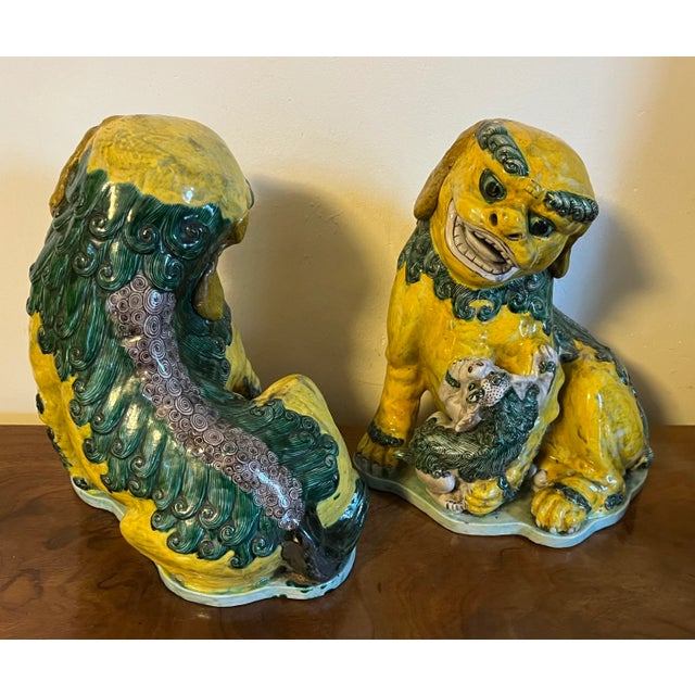 Antique 18th Century Chinese Famille Vert Foo Lion Dogs - a Pair For Sale - Image 4 of 13