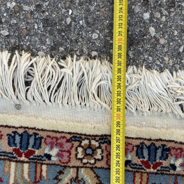 Large 20th Century Kashan Rug with Floral Medallion For Sale - Image 10 of 11