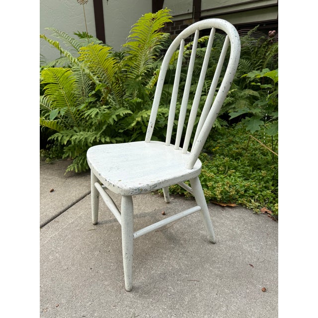 Late 19th Century 19th Century Antique Distressed White Hoop Back Windsor Side Chair For Sale - Image 5 of 9