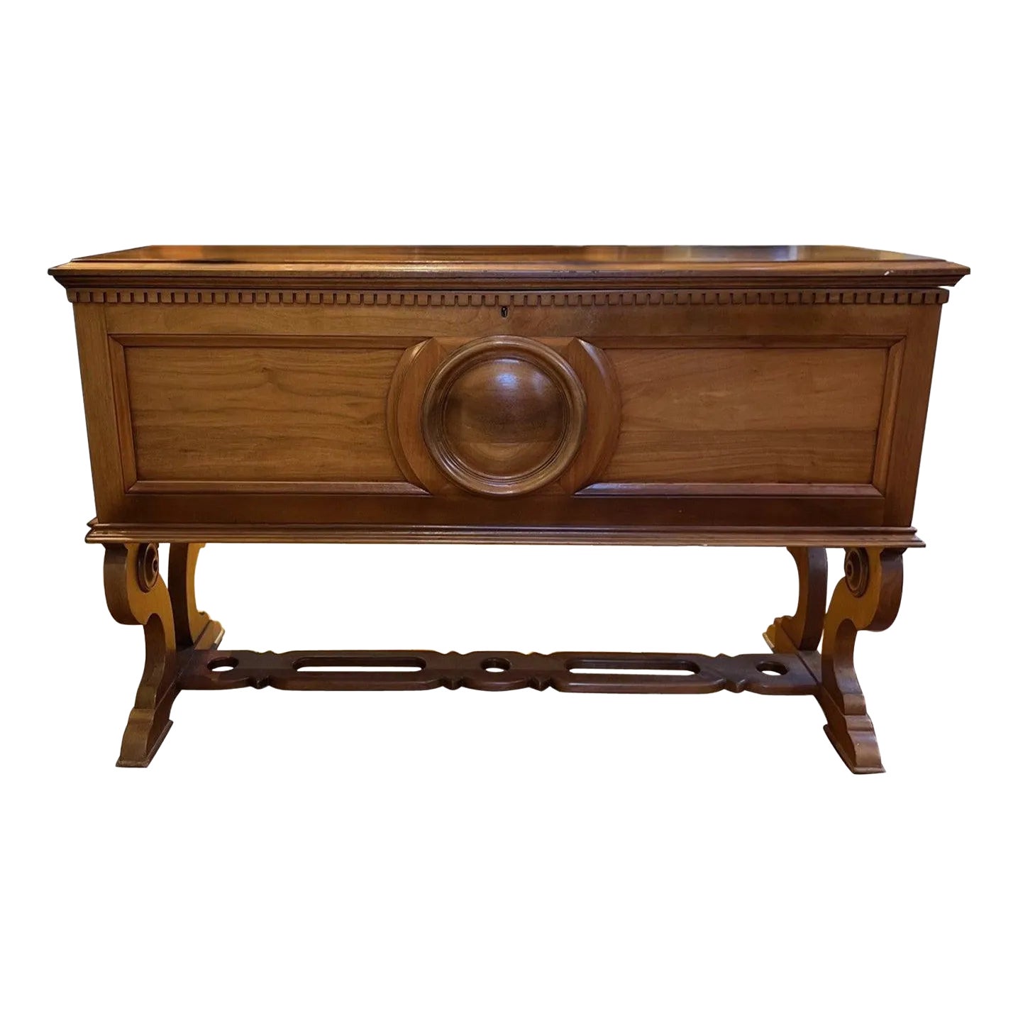 Vintage Camphor Wood Coffer/Chest With Interior Lift Out Storage Tray ...