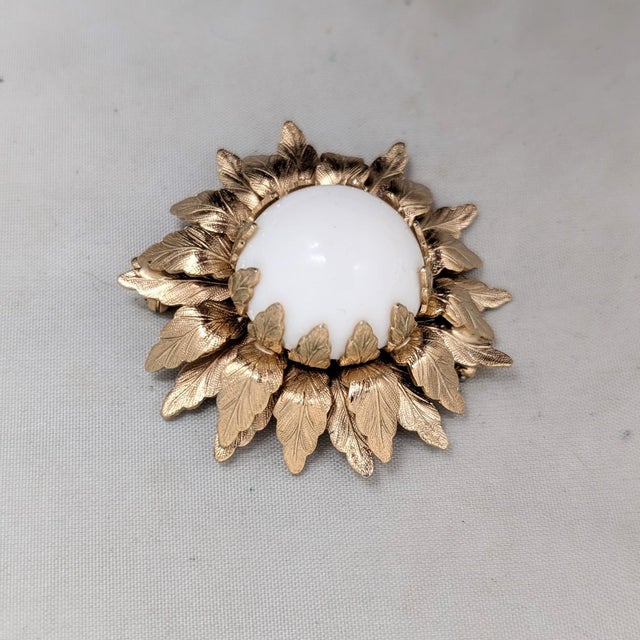 Vintage 1960s Signed Napier Goldtone White Rhinestone Cabochon Flower Brooch For Sale In Philadelphia - Image 6 of 6