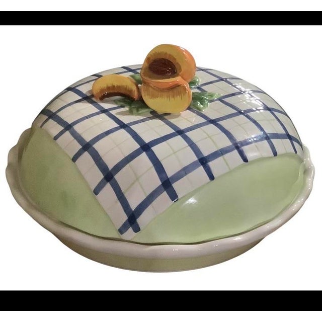 Realism Vintage 2 Pc Bella Casa by Ganz Trompe L’Oeil Blue and White Plaid Peach 3d Fruit Kitchen Pie Saver Dish With Lid Peaches Scalloped Edge For Sale - Image 3 of 10