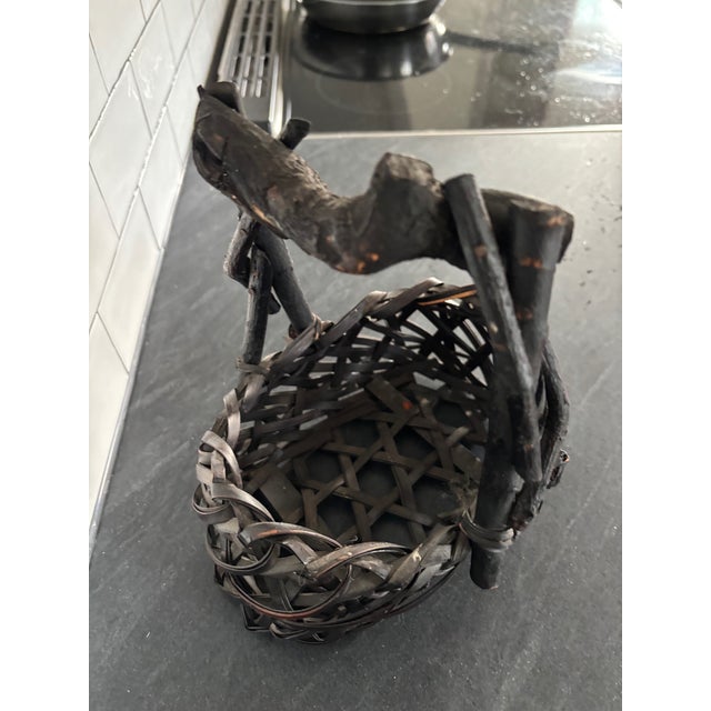 Brown Antique Japanese Ikebana Hanakago Bamboo Flower Basket Natural Branch Handle Smoked Bamboo Meiji Taisho Era Wabi-Sabi Organic Modern For Sale - Image 8 of 14