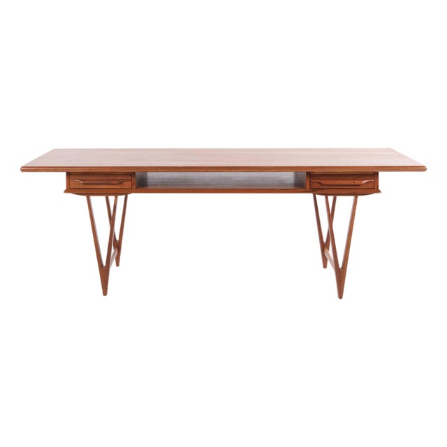 Model 32 Coffee Table in Teak by E. W. Bach, Denmark, 1960s For Sale