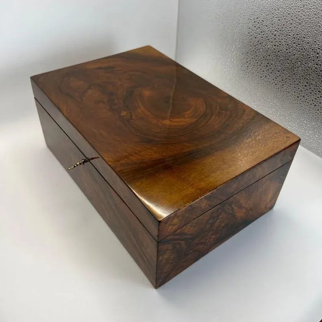 Biedermeier Box in Walnut Veneer on Maple, Austria, 1840s For Sale - Image 12 of 18