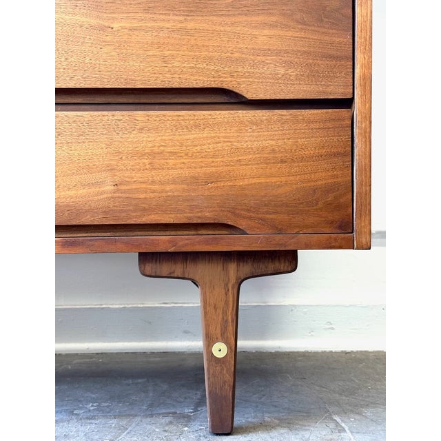 1960s Walnut Credenza by Stanley Furniture For Sale - Image 12 of 14