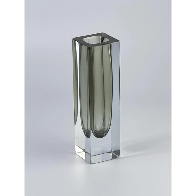 Mid-Century Modern Italian Modernist Sommerso Murano Glass Vase from Mandruzzato, 1970s For Sale - Image 3 of 10