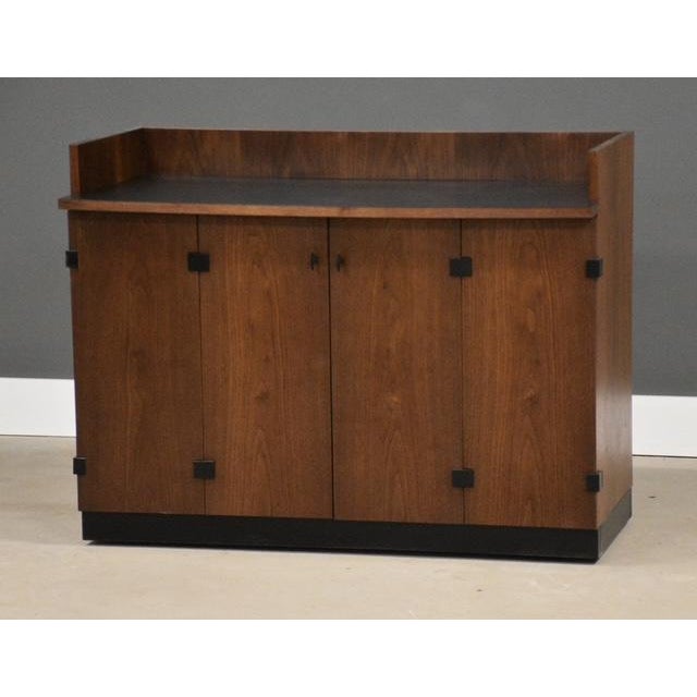 1960s 1960s Refinished Walnut Bar by Milo Baughman for Directional For Sale - Image 5 of 12