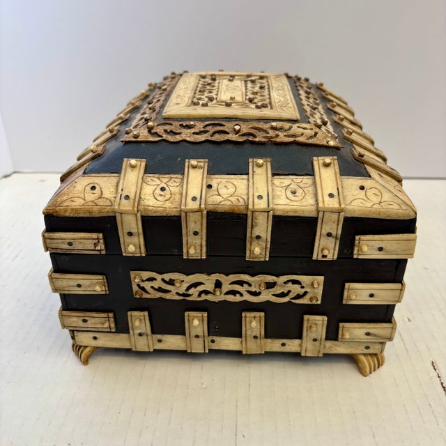 Late 19th Century Antique Anglo - Indian Bombay Mughal Footed Box For Sale - Image 5 of 11