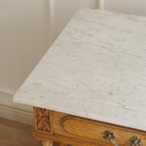 French Country-Style Chest of Drawers in Natural Oak For Sale - Image 4 of 18