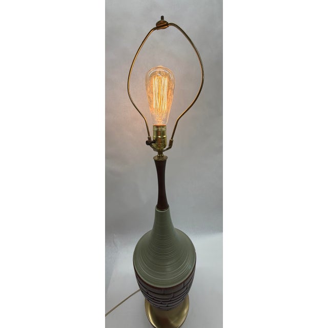 1960s Vintage Mid-Century Modern All-Ceramic Table Lamp With Incised Texture For Sale - Image 5 of 9