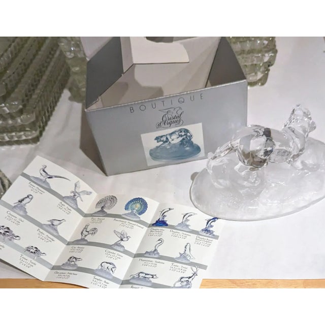 Realism 1990s Vintage Cristal d'Arques Clear Glass Mountain Lion Figurine For Sale - Image 3 of 4