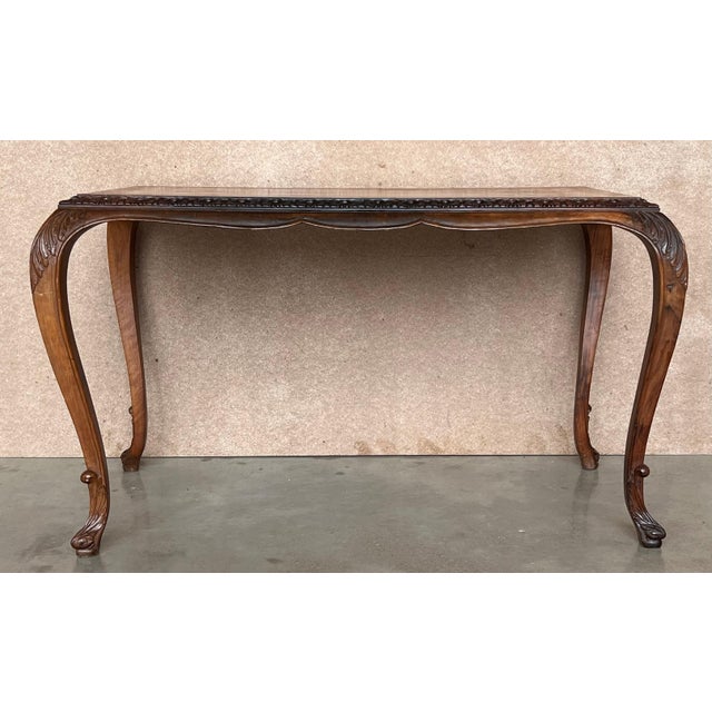 Mid 20th Century Burl Walnut Queen Anne Style Rectangular Coffee Table For Sale - Image 17 of 18