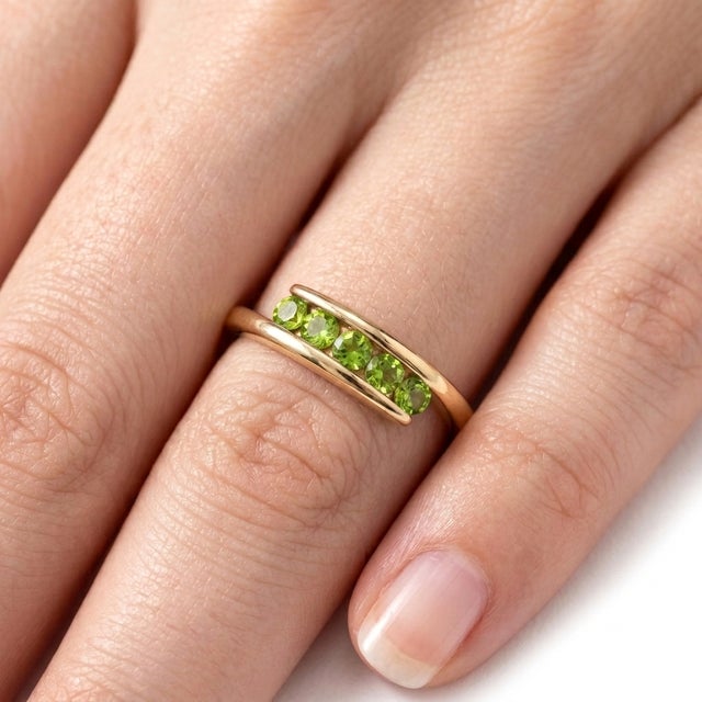 Natural Peridot Channel Set Bypass Ring - Gemstone Wrap Birthstone Ring Us 7 For Sale - Image 4 of 6