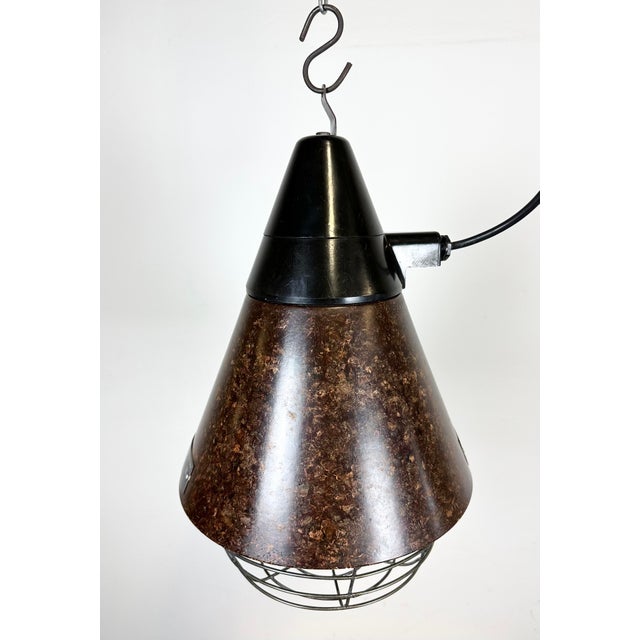 Metal Industrial Brown Bakelite Pendant Light from VEB Narva, 1960s For Sale - Image 7 of 17