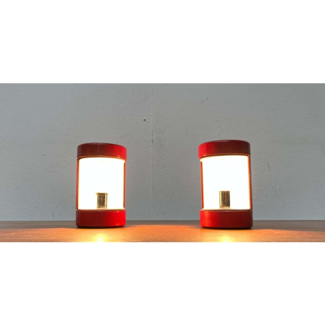 Mid-Century Modern Mid-Century Modern Italian Space Age Red Model Laura Table Lamps by Olaf Von Bohr and Diego Valenti for Valenti Luce Milano, 1960s, Set of 2 For Sale - Image 3 of 18